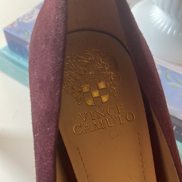 Vince Camuto Maroon Suede Heels Size 9 - Picture 3 of 10
